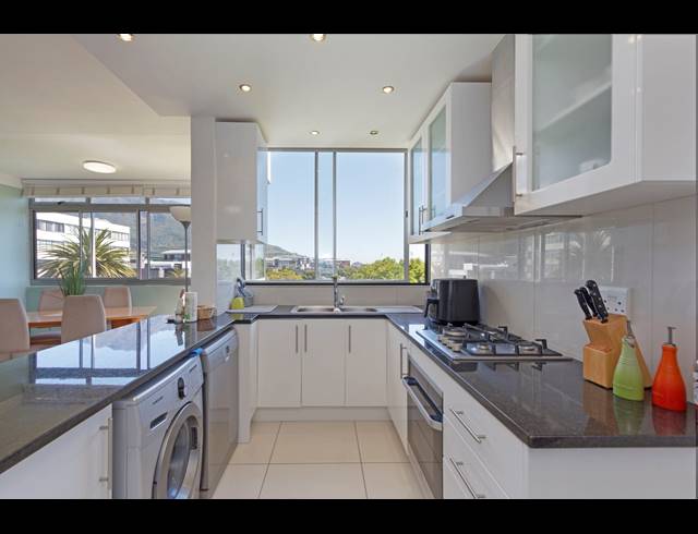 2 BEDROOM APARTMENT SOLD IN CLAREMONT UPPER